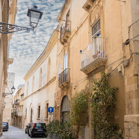 Nassa D'ortigia Syracuse
